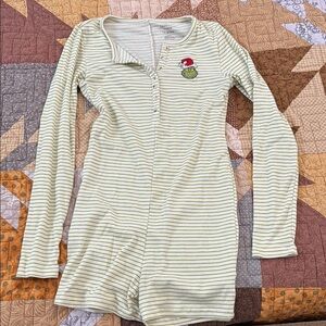 American Eagle Grinch pjs